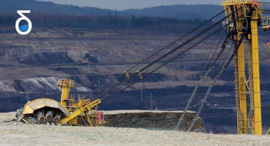 Como antecipar melhor os picos de demanda ou paradas para manutenção em uma empresa de mineração